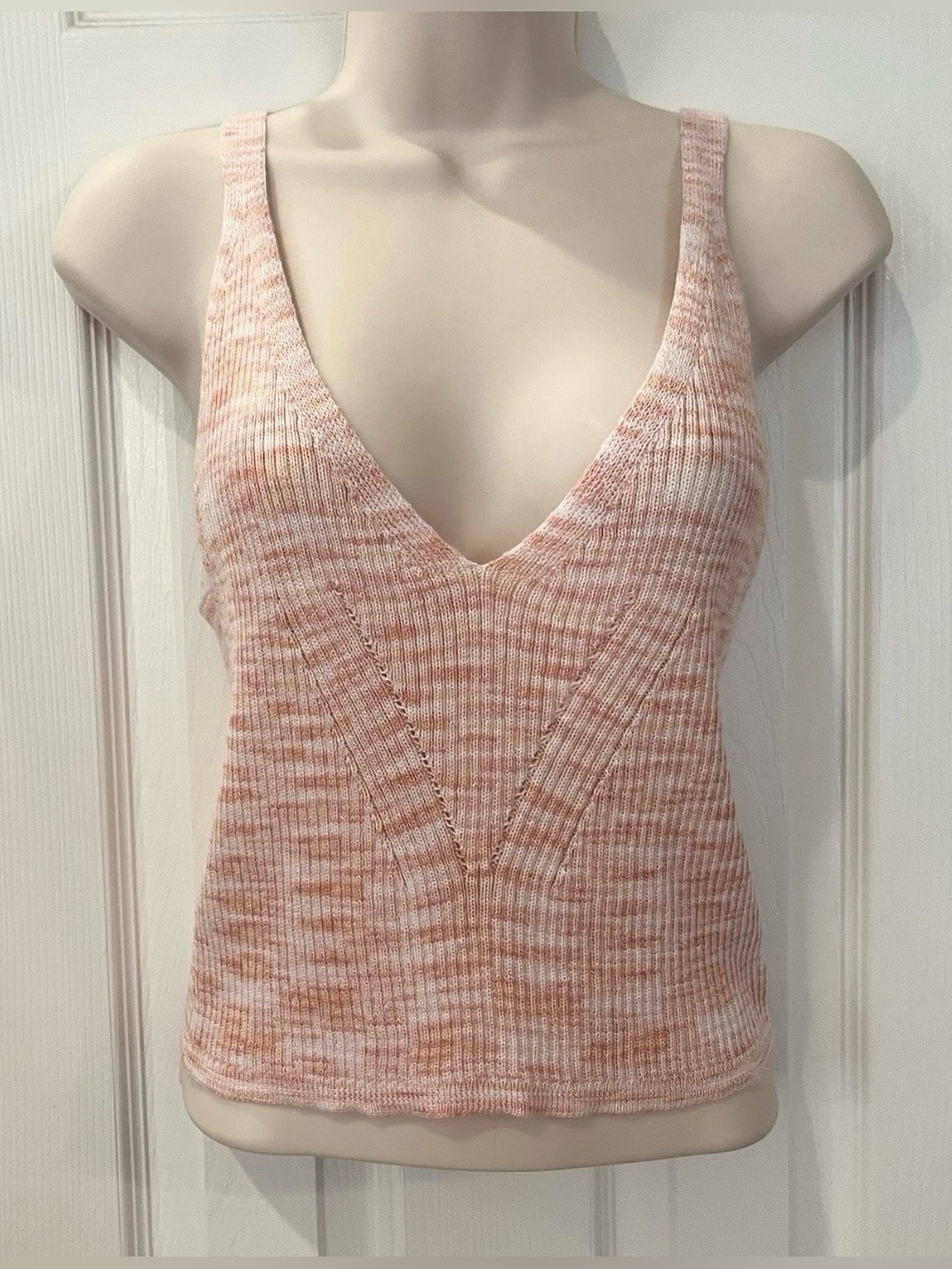 True Craft Peach-Pink Ribbed V-Neck Tank - NWT - Size XL
